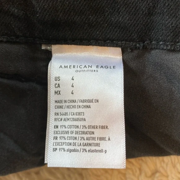 American Eagle Black Denim Shorts - Picture 4 of 4